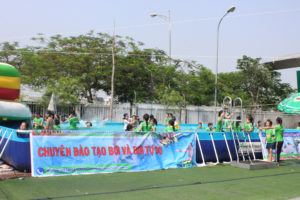Hà Nội tạo mọi điều kiện cho trẻ em, học sinh được học bơi và tập luyện bơi