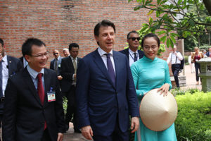 Thủ tướng Cộng hòa Italy Giuseppe Conte thăm Văn Miếu – Quốc Tử Giám