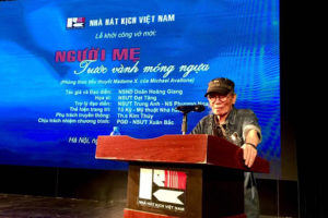 Kịch Việt Nam khởi công vở mới “Người mẹ trước vành móng ngựa”