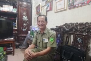 Ông Tổ trưởng dân phố tích cực đưa Quy tắc ứng xử nơi công cộng vào cuộc sống
