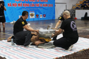 Những màn biểu diễn nội công công phu của Hội thi võ thuật cổ truyền Hà Nội mở rộng 2019