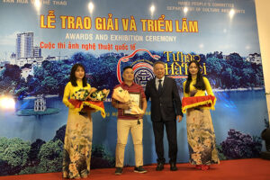 Lễ trao giải và Triển lãm cuộc thi ảnh nghệ thuật quốc tế “Tự hào Hà Nội”