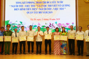 Quận Tây Hồ biểu dương 229 tập thể, cá nhân tiêu biểu