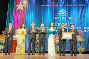 Nhà hát kịch Hà Nội kỷ niệm 60 năm thành lập và đón nhận Huân chương Lao động hạng Ba