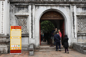 Nhiều di tích tại Hà Nội tạm dừng đón khách lần 2 để khử trùng