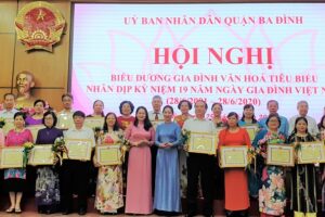 Quận Ba Đình biểu dương 62 gia đình văn hóa tiêu biểu