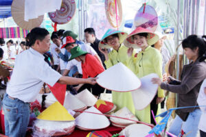 Huyện Thanh Oai tổ chức Hội chợ Du lịch làng nghề truyền thống và sinh vật cảnh huyện chào mừng Đại hội Đảng các cấp