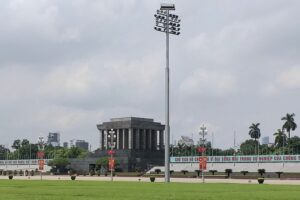Hà Nội trang trí, tuyên truyền, cổ động trực quan kỷ niệm 75 năm Cách mạng Tháng Tám và Quốc khánh 2/9