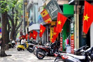 Treo cờ Tổ quốc dịp Quốc khánh 2-9