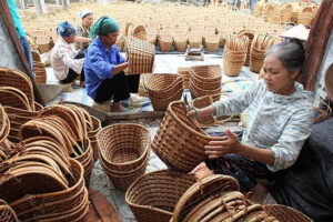 Nét đẹp làng nghề mây tre đan Phú Vinh