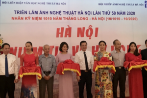 Triển lãm ảnh “Hà Nội niềm tin và hy vọng”
