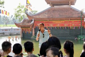Nghệ nhân nặng lòng với múa rối