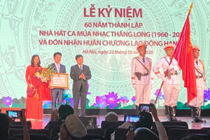 Nhà hát Ca múa nhạc Thăng Long kỷ niệm 60 năm thành lập và đón nhận Huân chương Lao động hạng Ba