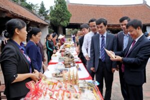 Sôi nổi các hoạt động kỷ niệm 15 năm Làng cổ ở Đường Lâm được công nhận Di tích kiến trúc nghệ thuật cấp Quốc gia