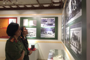 Trưng bày hơn 300 hình ảnh, hiện vật về cuộc đời và sự nghiệp của Đại tướng Lê Đức Anh