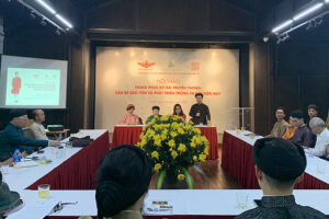 Trang phục áo dài truyền thống: Vấn đề bảo tồn và phát triển trong xã hội đương đại