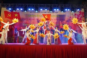 Tuyên truyền lưu động chào mừng Đại hội XIII của Đảng
