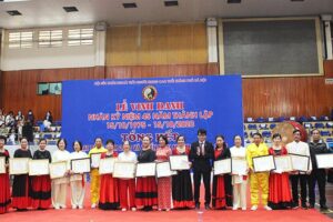 Vinh danh 45 năm ngày thành lập Hội Sức khỏe ngoài trời người trung cao tuổi TP Hà Nội