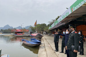 Kiểm tra công tác phòng, chống dịch Covid-19 tại di tích Chùa Hương