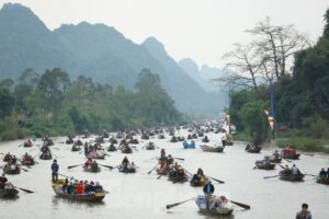 Bảo đảm công tác phòng chống dịch tại di tích Chùa Hương để sẵn sàng mở cửa đón khách trở lại