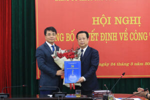 Công bố và trao Quyết định chỉ định Bí thư Đảng ủy cơ quan Sở VHTT Hà Nội nhiệm kỳ 2020-2025