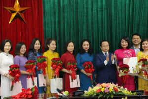 Gặp mặt nữ cán bộ ngành Văn hoá – Thể thao Hà Nội nhân dịp 8/3