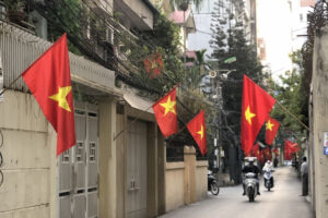 Thông báo treo cờ Tổ quốc chào mừng bầu cử Đại biểu Quốc hội khóa XV và đại biểu HĐND các cấp nhiệm kỳ 2021-2026