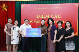Trung tâm Huấn luyện và Thi đấu TDTT Hà Nội quyên góp ủng hộ Quỹ vắc-xin quốc gia phòng, chống Covid-19