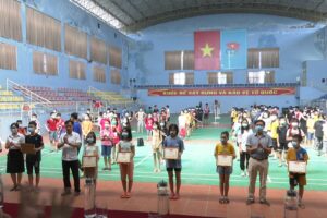 Huyện Ba Vì phổ cập bơi cho 300 trẻ em