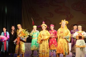 99 nghệ sĩ thuộc Sở Văn hóa và Thể thao Hà Nội nhận gói  hỗ trợ nghệ sĩ bị ảnh hưởng do dịch Covid 19.