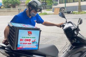 Quận Hà Đông phát huy hiệu quả “Phòng tuyến áo xanh” chung tay ngăn chặn và đẩy lùi dịch bệnh COVID-19   