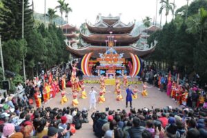Tạm dừng tổ chức Lễ hội chùa Hương năm 2022