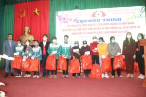 Huyện Phú Xuyên chăm lo cho các đối tượng chính sách có Tết đủ đầy