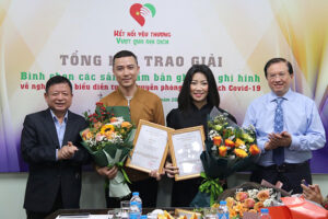 Nhà hát Múa rối Thăng Long giành giải Nhất chương trình biểu diễn tuyên truyền chống dịch Covid-19