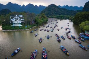Thực hiện quy ước làng văn hóa  trong công tác quản lý và tổ chức lễ hội chùa Hương