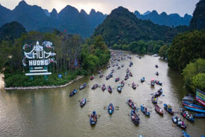 Chùa Hương mở cửa đón khách từ ngày 16/2/2022