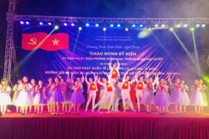 Chương trình Biểu diễn nghệ thuật chào mừng kỷ niệm 47 năm Ngày Giải phóng miền Nam, thống nhất đất nước