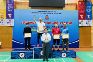Long Biên tổ chức chung kết giải Bóng chuyền hơi người cao tuổi cấp quận năm 2022