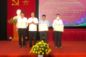 Đan Phượng trao giải Cuộc thi “Giữ gìn thôn, tổ dân phố sáng, xanh, sạch, đẹp, an toàn” quý I năm 2022