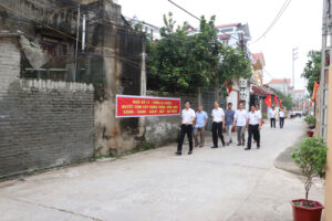 Ba Vì đánh giá chấm điểm cuộc thi “Xây dựng và giữ gìn thôn, xóm, ngõ sáng, xanh, sạch, đẹp, an toàn”