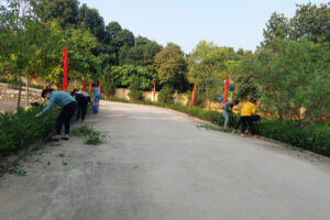 Ba Vì đẩy mạnh việc triển khai phong trào thi đua “Xây dựng và giữ gìn thôn, xóm, ngõ sáng, xanh, sạch, đẹp, an toàn”