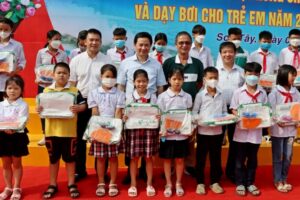 Thị xã Sơn Tây tổ chức Lễ phát động toàn dân tập luyện môn bơi, phòng chống đuối nước