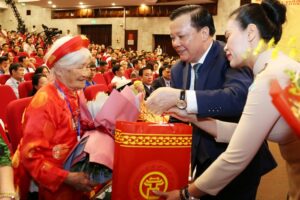 Hà Nội tri ân, biểu dương người có công tiêu biểu 