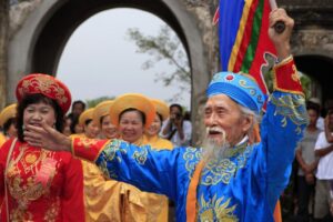 Làm sống lại ‘Thập tam trại’
