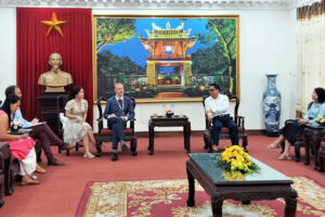 Giám đốc Sở Văn hóa và Thể thao Hà Nội làm việc  với  Ngài Trưởng đại diện UNESCO tại Việt Nam và Ngài Giám đốc Viện Pháp tại Hà Nội