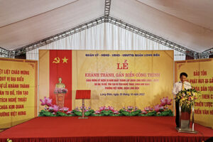 Long Biên khánh thành, gắn biển hai công trình chào mừng kỷ niệm 20 năm thành lập quận