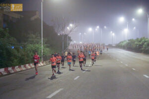 Long Biên tổ chức giải chạy Marathon chào mừng kỷ niệm 19 năm thành lập quận