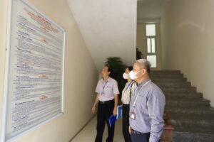 Xây dựng tác phong làm việc văn minh, chuyên nghiệp, thân thiện phục vụ người dân và doanh nghiệp