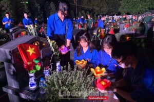 Hà Nội: Thắp nến tri ân các anh hùng, liệt sĩ