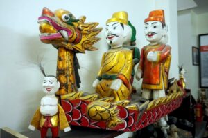 “Chắp cánh” đưa rối nước vươn xa